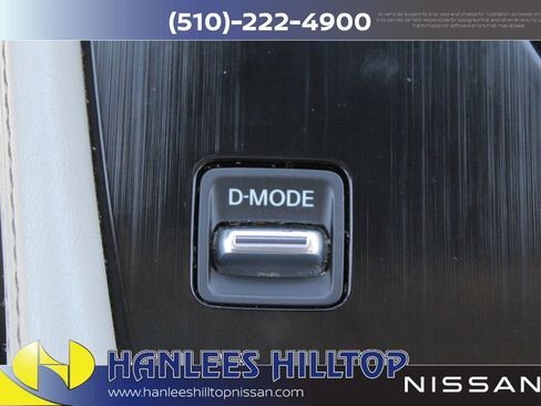 Used 2023 Nissan Rogue SL w/ SL Premium Package image 17