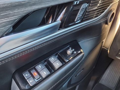 Used 2024 Jeep Wagoneer Series II image 21