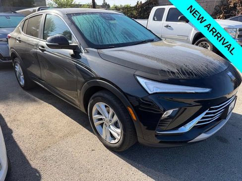Used 2024 Buick Envista Preferred FWD image 2