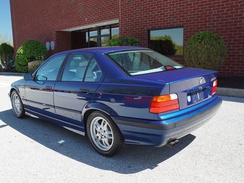 Used 1997 BMW 328i Sedan RWD image 4
