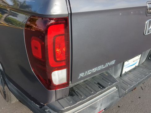 Used 2017 Honda Ridgeline RTL image 12