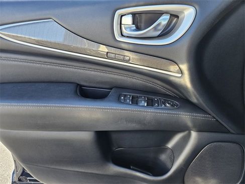 Used 2020 INFINITI QX60 Luxe w/ Essential Package image 30