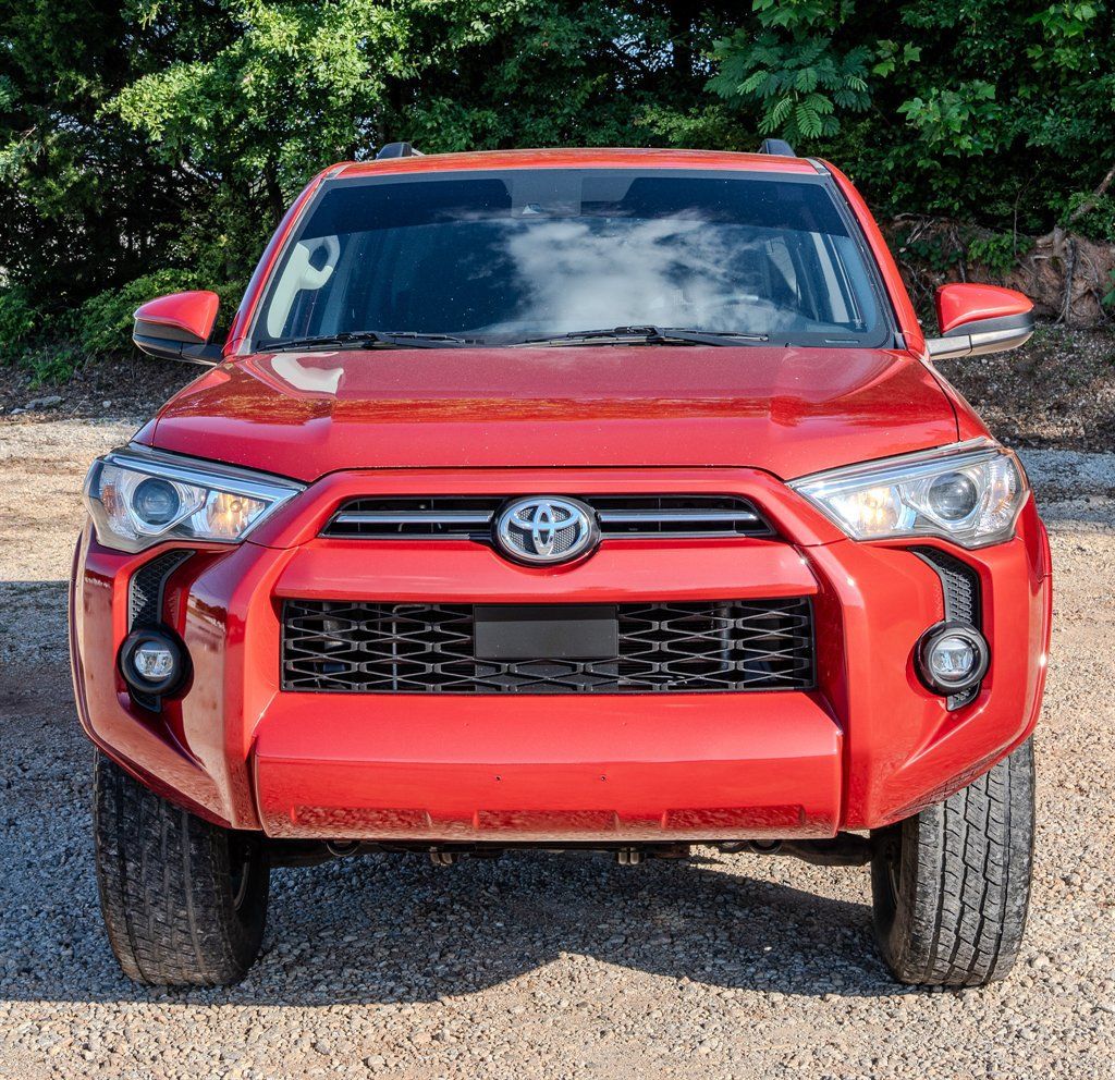 Used 2021 Toyota 4Runner SR5 AWD/4WD image 8