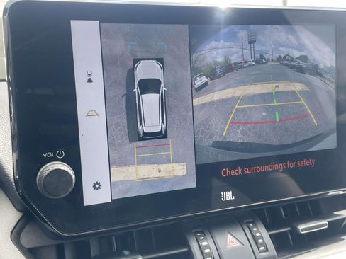 Used 2023 Toyota RAV4 Limited image 17