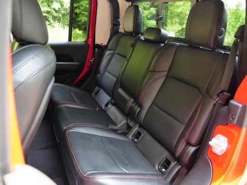 Used 2022 Jeep Gladiator Rubicon w/ LED Lighting Group AWD/4WD image 27