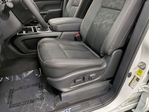 Used 2021 Nissan Titan PRO-4X w/ Off Road Protection Package AWD/4WD image 10