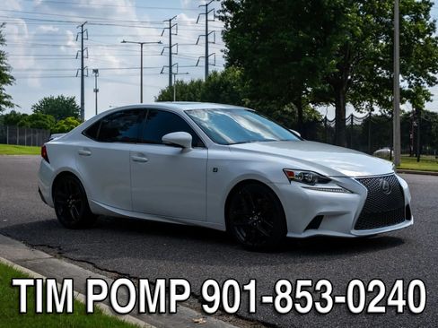 Used 2016 Lexus IS 200t w/ F Sport Package RWD image 4