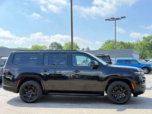 Used 2024 Jeep Wagoneer Series II AWD/4WD image 42