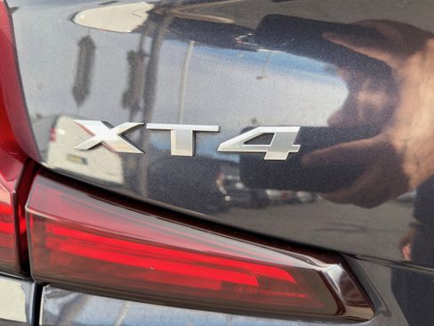 Used 2023 Cadillac XT4 Premium Luxury image 39