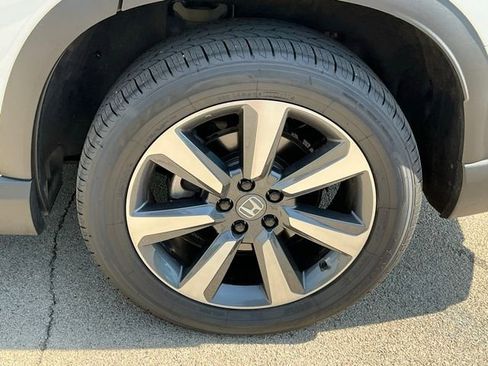 Used 2024 Honda Pilot Elite image 4