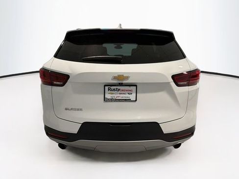 Used 2024 Chevrolet Blazer LT w/ Convenience Package FWD image 6