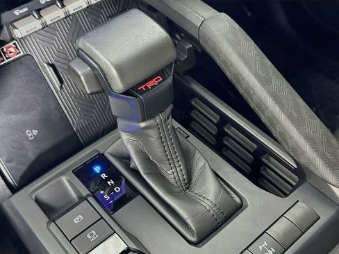 Certified 2025 Toyota Tacoma TRD Off-Road w/ TRD Off Road Upgrade Package AWD/4WD image 18