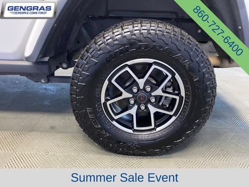 Used 2024 Jeep Gladiator Rubicon AWD/4WD image 30