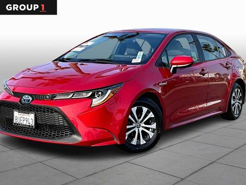 Used 2021 Toyota Corolla LE image 1
