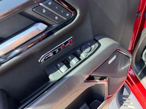 Used 2025 GMC Sierra 1500 AT4 w/ AT4 Premium Package image 15