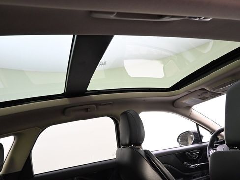 New 2025 Lincoln Corsair AWD w/ Equipment Group 101A image 17