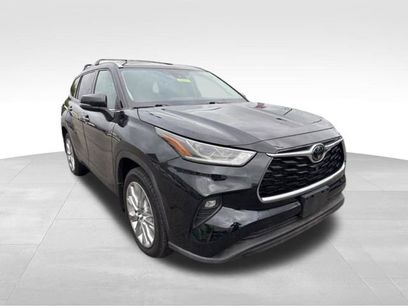 Used 2022 Toyota Highlander Limited