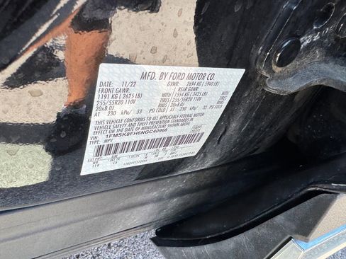 Used 2022 Ford Explorer Limited w/ Equipment Group 301A image 26