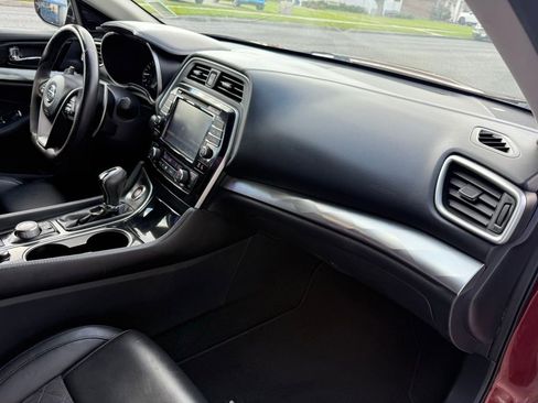 Used 2017 Nissan Maxima SR w/ Midnight Edition image 13