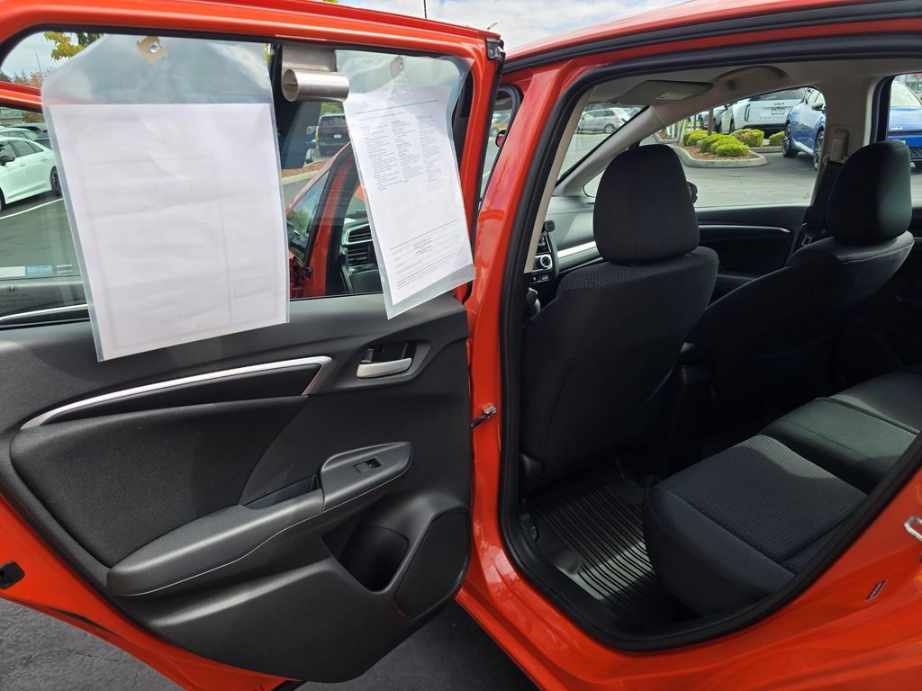 Used 2020 Honda Fit LX image 9