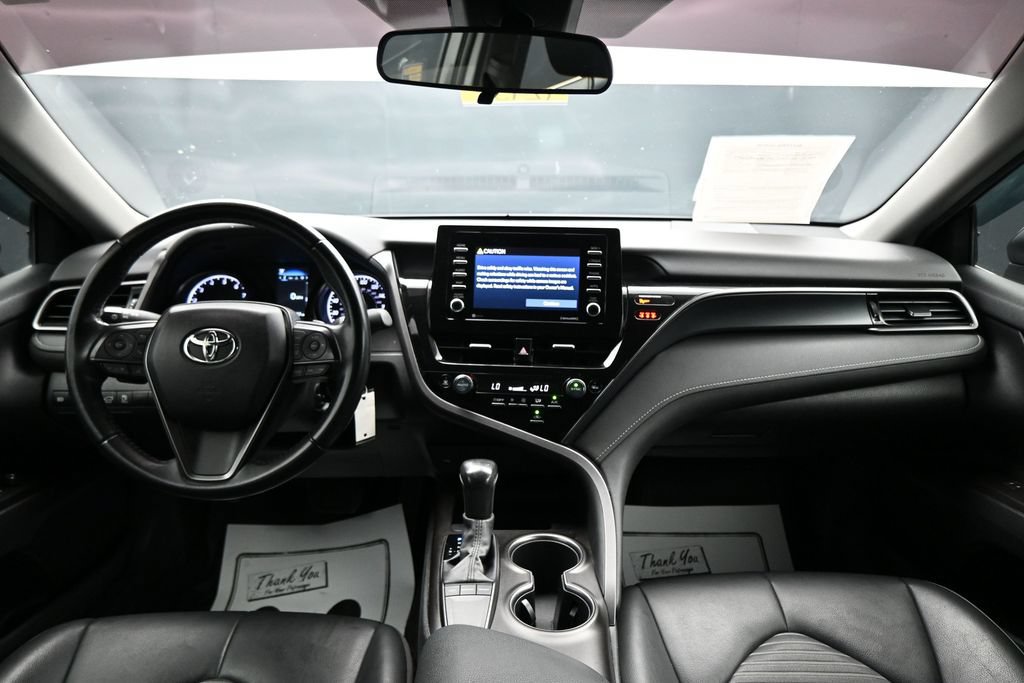Used 2022 Toyota Camry SE FWD image 12