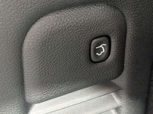 Certified 2023 Dodge Durango R/T image 9