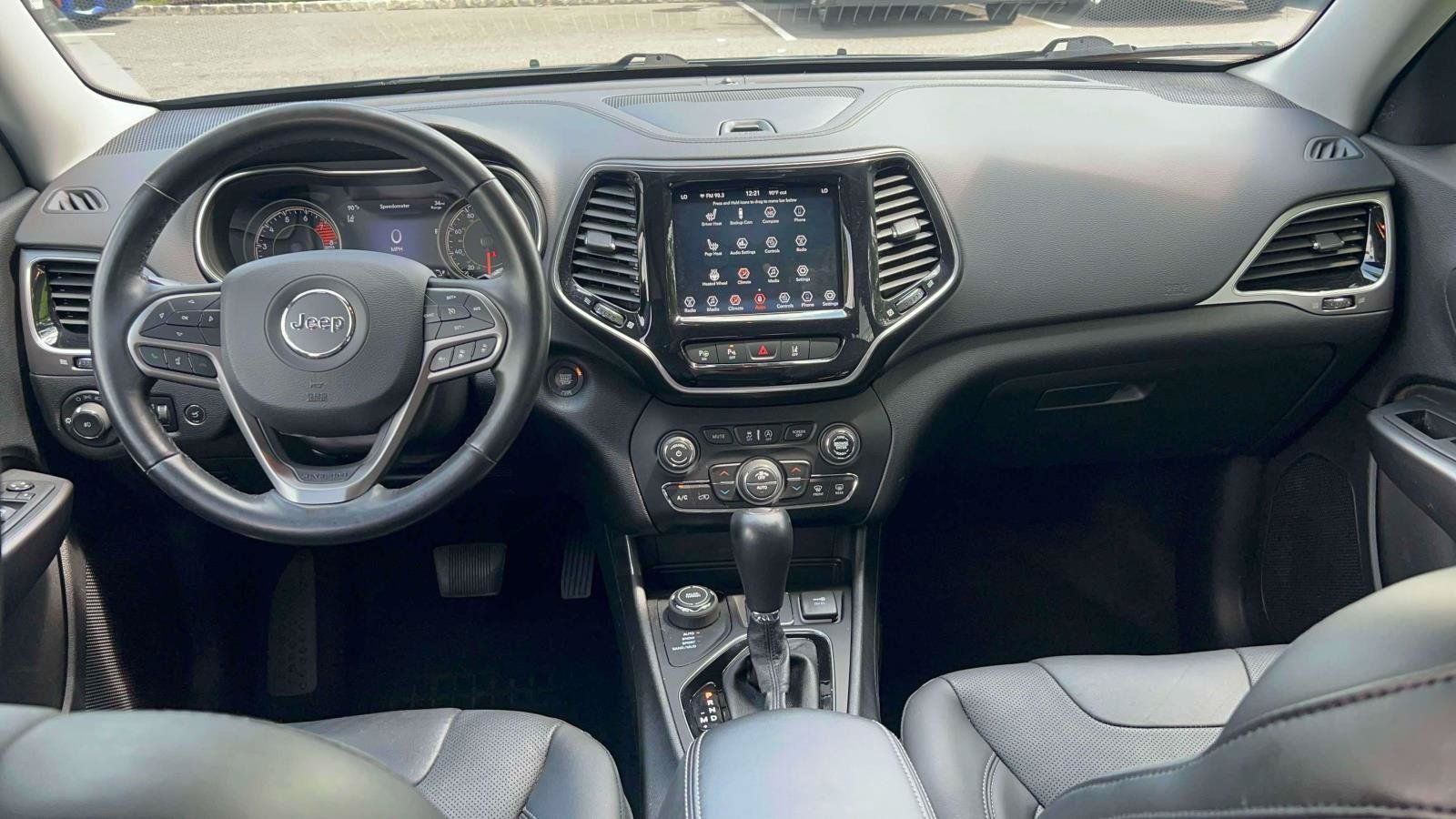 Used 2021 Jeep Cherokee Limited w/ Mopar Interior Package AWD/4WD image 19