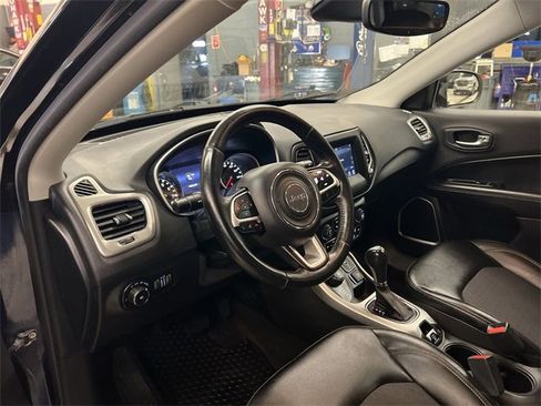 Used 2018 Jeep Compass Latitude w/ Popular Equipment Group image 10