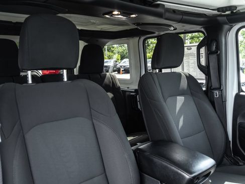 Used 2023 Jeep Wrangler Unlimited Sport AWD/4WD image 35