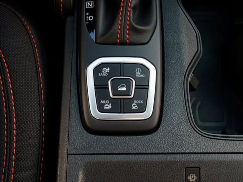 New 2026 Nissan Frontier PRO-4X w/ Pro-4x Convenience Package image 17