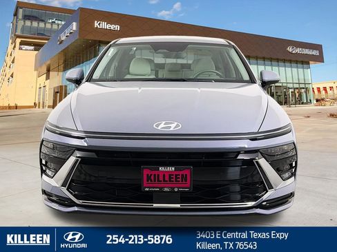 Used 2025 Hyundai Sonata SEL FWD image 2