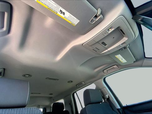 Used 2018 Chevrolet Tahoe LS RWD image 14