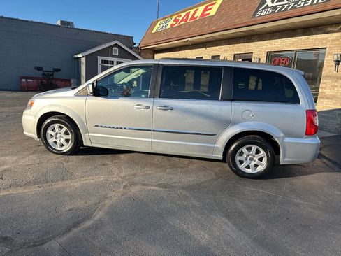 Used 2012 Chrysler Town & Country Touring w/ Entertainment Group #1 image 10