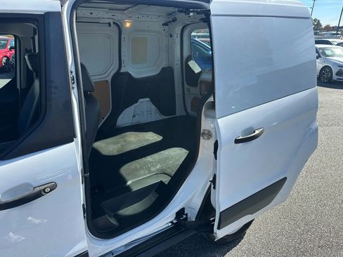 Used 2018 Ford Transit Connect XL image 10
