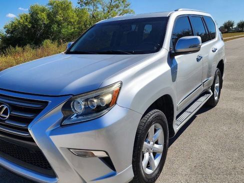 Used 2016 Lexus GX 460 image 4