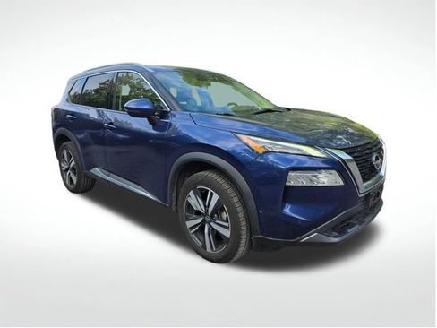 Used 2023 Nissan Rogue SL w/ SL Premium Package image 2