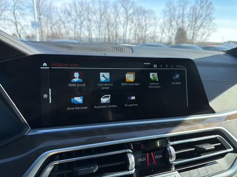 Used 2022 BMW X5 xDrive40i w/ Premium Package image 32