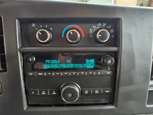 Used 2018 Chevrolet Express 3500 w/ Power Convenience Package RWD image 23