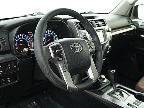 Used 2017 Toyota 4Runner Limited image 19