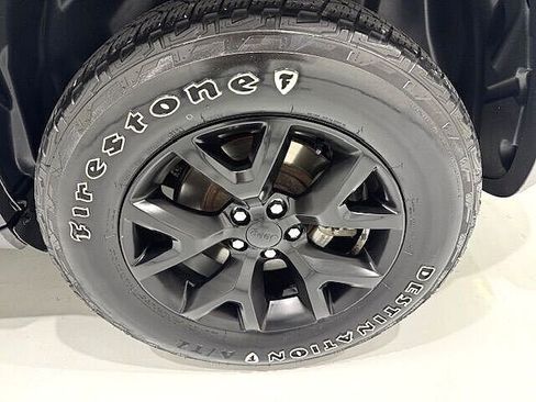 Used 2018 Jeep Cherokee Trailhawk w/ Quick Order Package 27L image 8