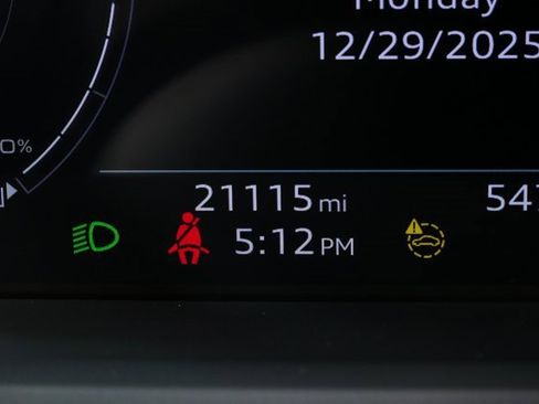 Used 2023 Audi e-tron GT Prestige image 11