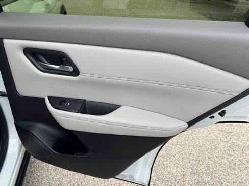 Certified 2023 Nissan Rogue SL AWD/4WD image 18
