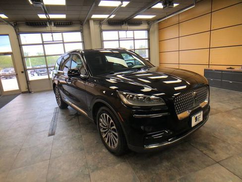Used 2024 Lincoln Aviator Reserve RWD image 1