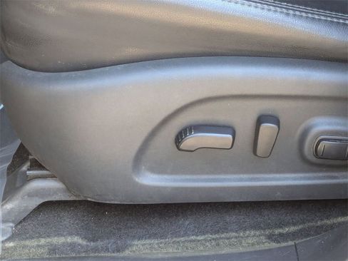 Used 2019 Nissan Pathfinder SL image 15