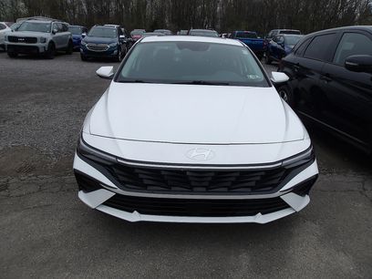Used 2023 Hyundai Elantra Blue