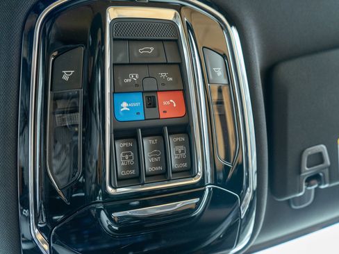 Used 2024 Jeep Grand Cherokee Summit w/ Adv Protech Group IV image 25