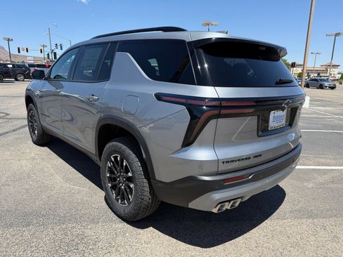 New 2026 Chevrolet Traverse Z71 w/ Driver Confidence Package AWD/4WD image 8