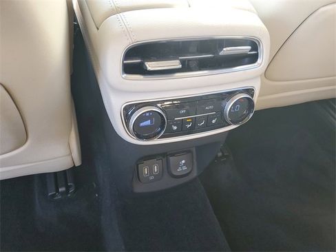 Used 2022 Genesis GV80 2.5T w/ Prestige Package 04 image 13