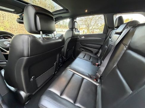 Used 2021 Jeep Grand Cherokee Limited image 13
