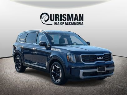 Used 2023 Kia Telluride S w/ S Sunroof Package